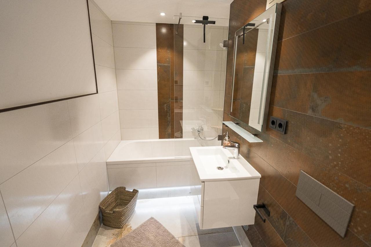 Stylisches Apartment Im Herzen Von Dresden + Parkplatz + Netflix + Self Check-In Eksteriør billede
